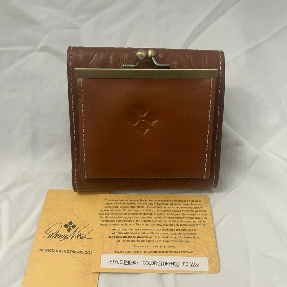 NWOT Patricia Nash  Reiti Florence tooled Brown Embossed Wallet - Picture 2 of 6